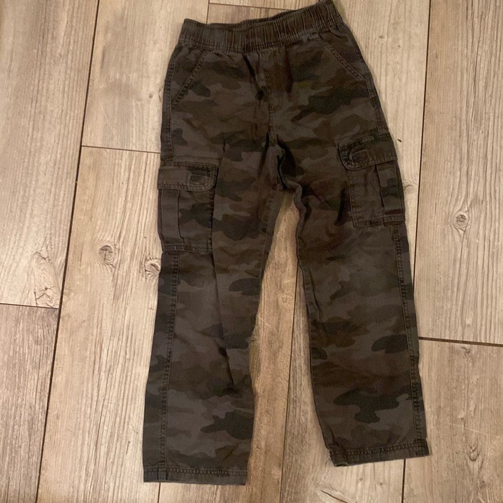 Children’s place Camo Cargo Pants Size 10